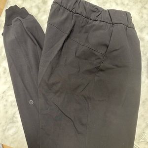 Lululemon ladies black joggers
